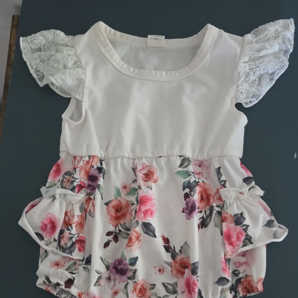 SHEIN White Cotton Tee for Babies